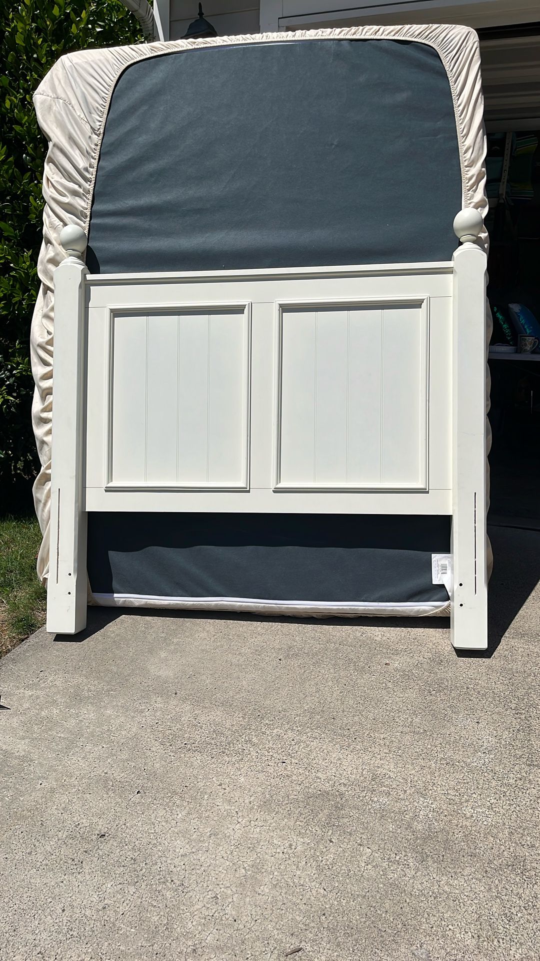 Headboard (full) with bed frame