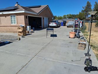 Yard sale 12830 lakota rd apple valley california