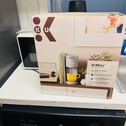 Vendo Cafetera Marca KEURIG nueva