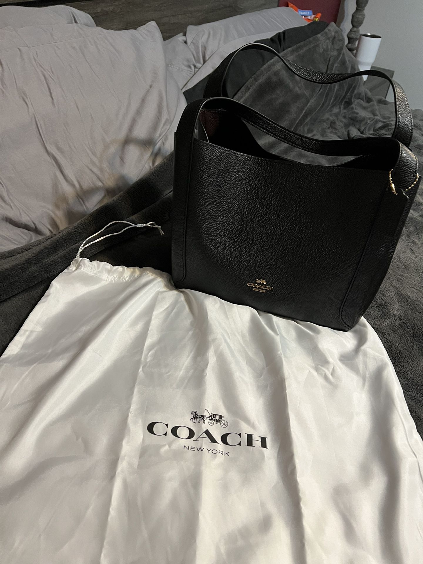 Large Black Coach Shoulder Bag for Sale in Battle Ground, WA - OfferUp