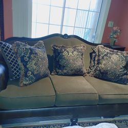 Elegant Sofa With Decorative Pillows