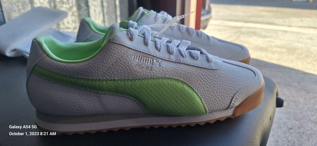 Brand New Puma Roma Shoes Size 11.5
