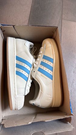 Men’s size 7 women’s size 8 Messi adidas