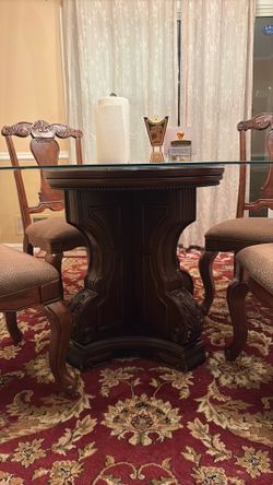 Dinning table with 4 chairs