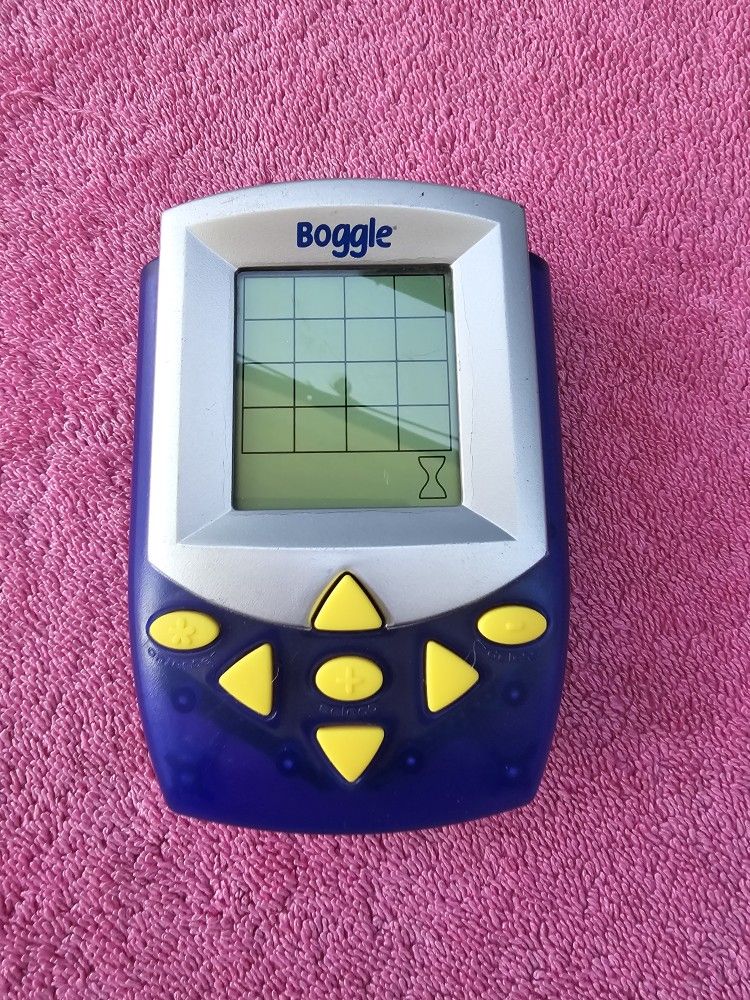 Boggle Electronic HandHeld Classic Game Console - 2002 Hasbro