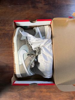 Nike Dunk Low Sneakers size 9