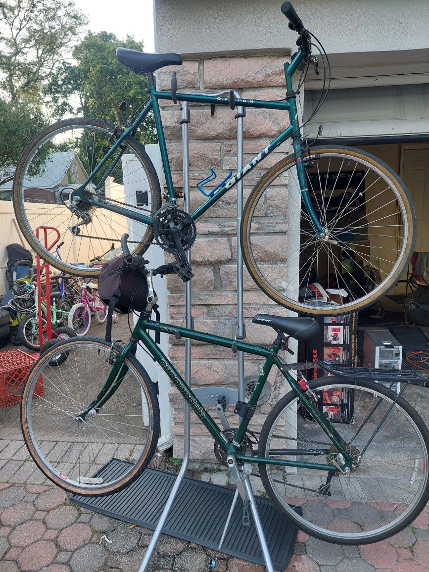 CANNONDALE & GIANT BOTH TOGETHER $500
