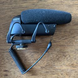 Shure VP83 LensHopper Camera-Mount Condenser Shotgun Microphone
