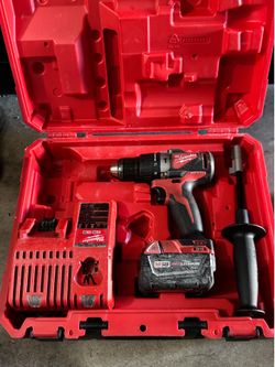 Milwaukee M18 Brushless Hammer Drill/Driver Kit