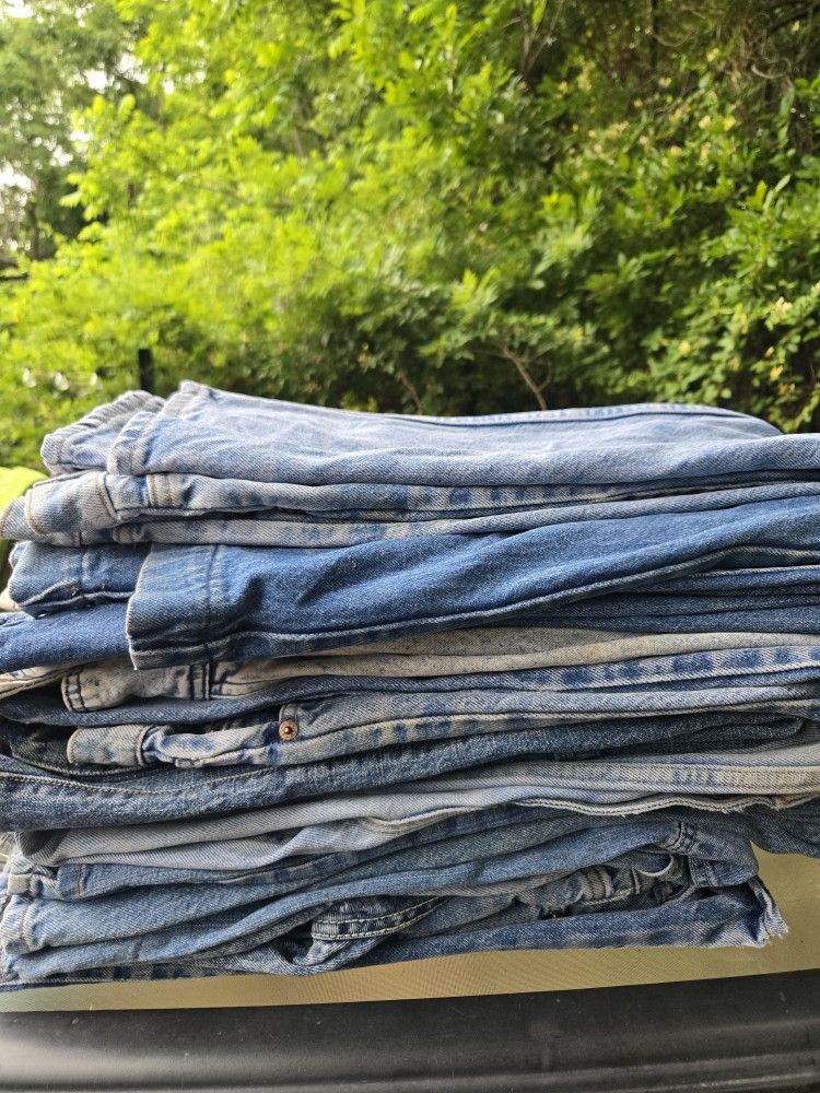 Womens Jeans Levis, Polo, jordache, Lee.