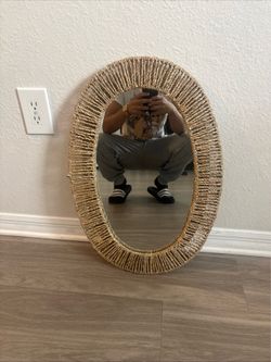 Vintage Boho Woven Wicker Oval Vertical/Horizontal Mirror 23.5”x 16.5”