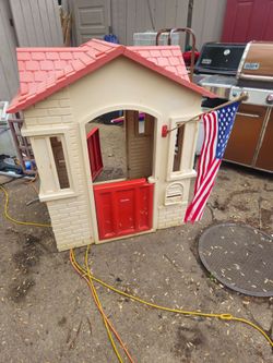 Price is firm.. very cute children's playhouse