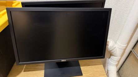3 Dell monitors  , Dell docking station and Dell keyboard and mouse  with all charging and hdmi / display cables