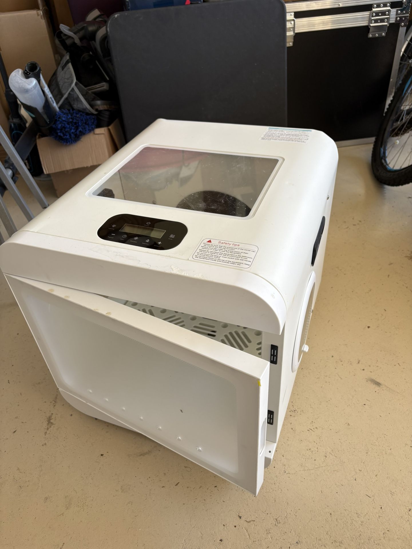 Automated Pet Dryer Box