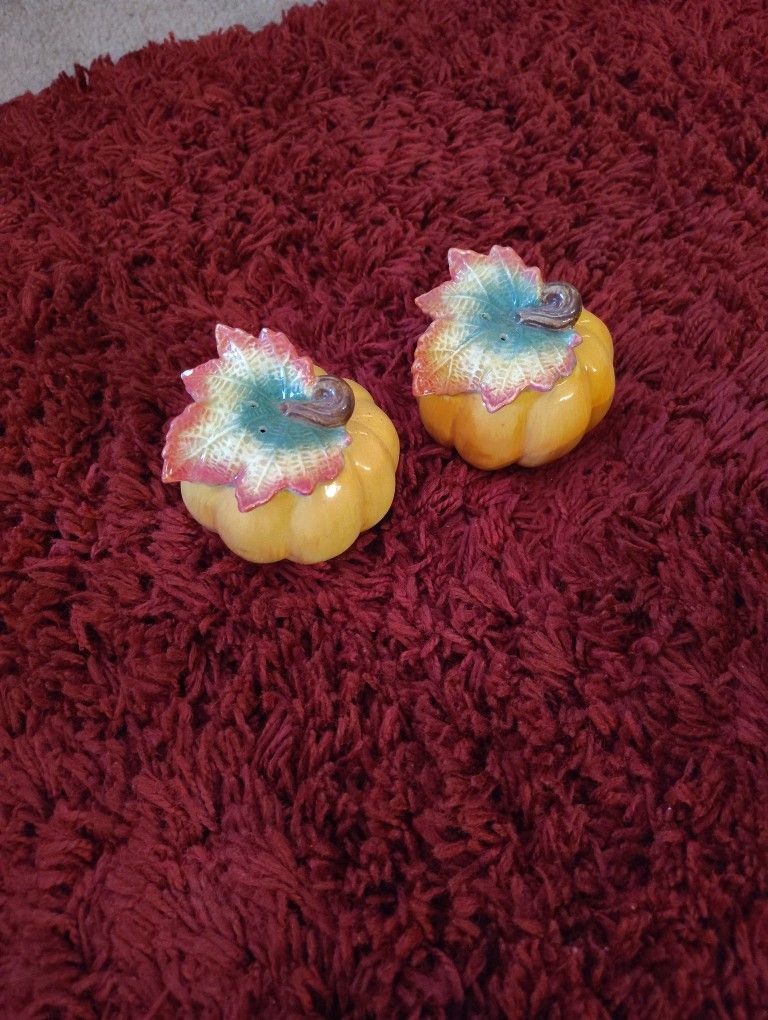 Fitz & Floyd Classics Pumpkin" Salt & Pepper Shaker Set
