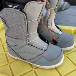 Thirty Snowboard Boots