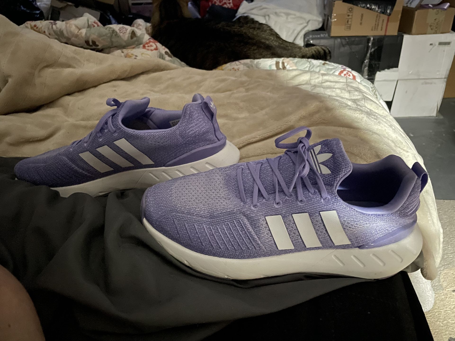 ADIDAS SNEAKERS 