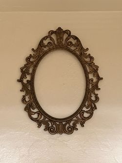Ornate Oval Gold Baroque Picture Frame