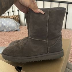 Grey Uggs Size 4 