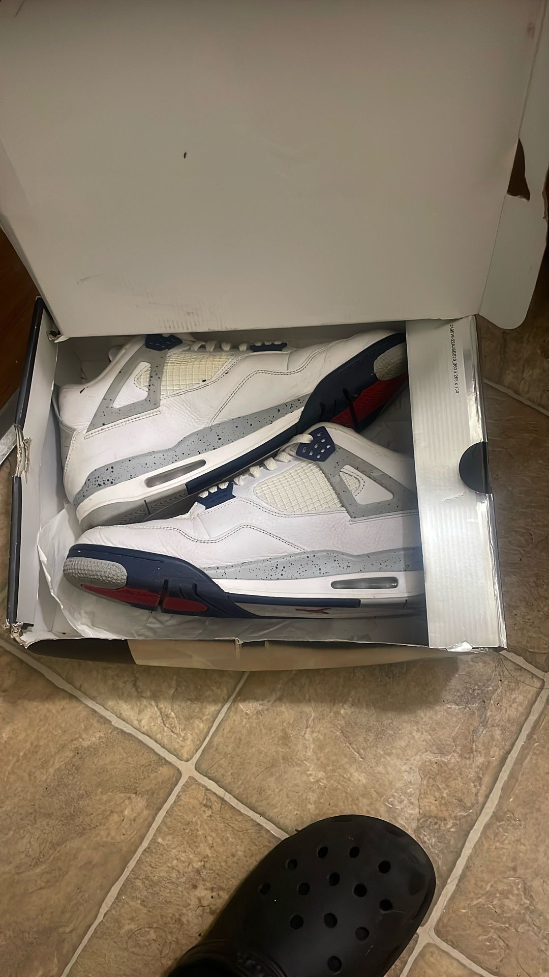 Midnight Navy Jordan 4