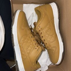 Nike Sneakers BACK TO SCHOOL SALE!