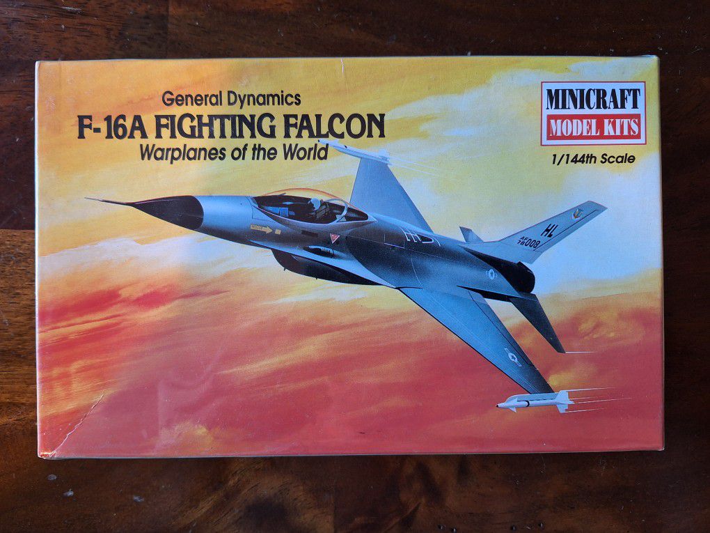 F16 A FIGHTING FALCON VINTAGE MODEL UNOPENED SEALED MILITARY PLANE