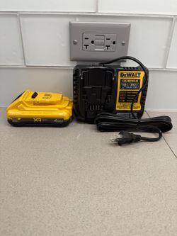 Dewalt PowerPack battery with charger