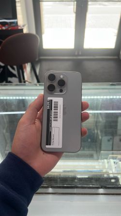 iPhone 15 Pro 128GB (Unlocked)
