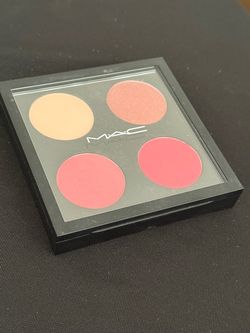 MAC 4-Pan Blush Palette. Brand new