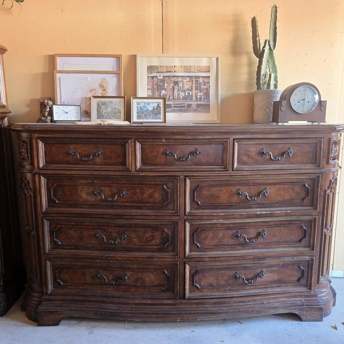 Drexel Heritage Casa Vita Lombardi 9-Drawer Dresser for Sale in