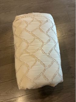 Queen taupe tufted comforter and shams