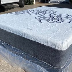 Full Bamboo Hybrid Cool Gel Memory Foam Mattress!!