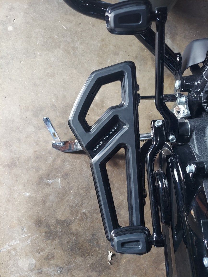 Harley-davidson Empire Collection Black Floorboards And Shifter Pegs