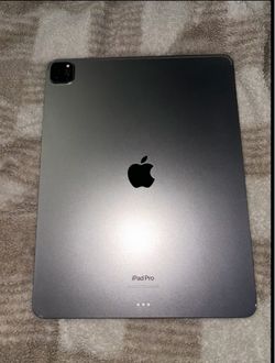 iPad Pro 12.9 inch 6th gen (2022)
