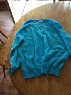 Cashmere sweater 100% sz L fits M