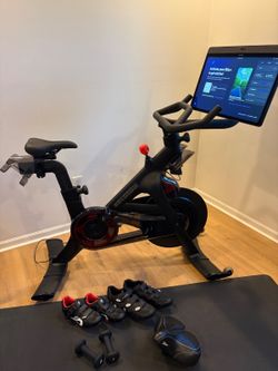 Peloton Bike+ - Excellent - 2021 - Dyer, IN