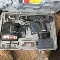 Senco Battery Operated Screw  Gun 