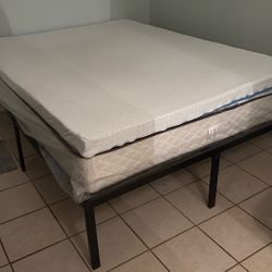 Queen Size Bed & Bedframe 