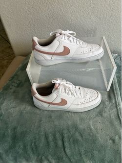 Shoes women Nike size.9