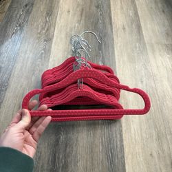 Set Of 26 Kid’s Velvet Nonslip Hangers 