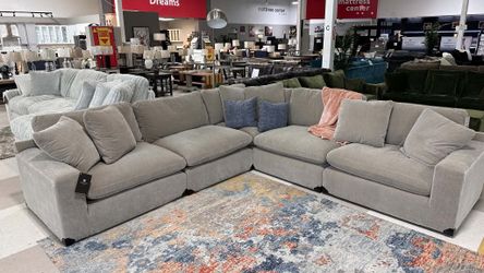 Olivia 🎉 brand new/ modern/luxury 🌼 Living Room Sectional