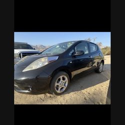 2011 Nissan Leaf 38 K Clean Title$ 2.800