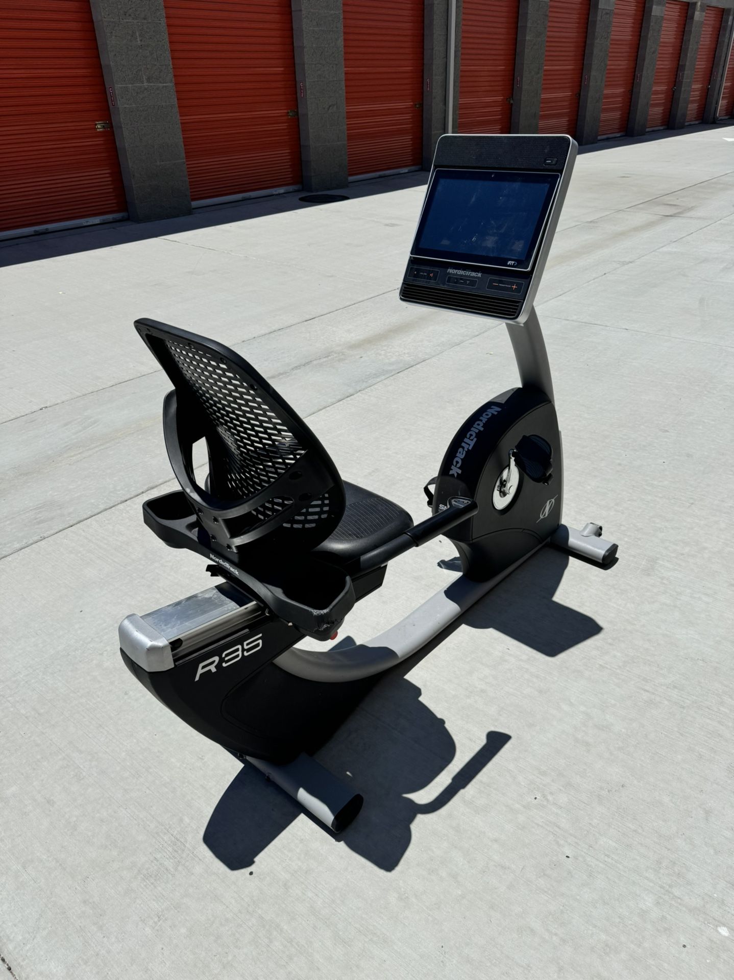 Nordic Track R35 Bike, EXCELLENT CONDITION, Moving & Must Sell