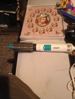 CONAIR Hair Straightener 