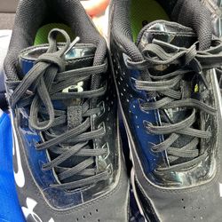 Under Armour men’s athletic shoes, size 10