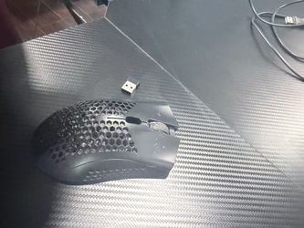 Wireless gaming mouse
