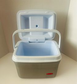 Vtg Rubbermaid Personal Lunch Cooler box 6 Pack Gray/White Handle textured lid