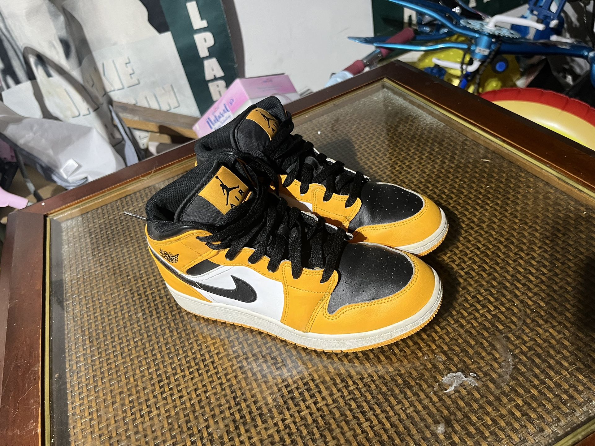 Jordan 1 Mid Yellow And Black 