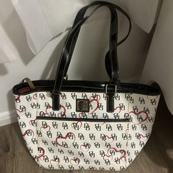 Dooney & Bourke bag