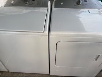 Newer Kenmore 600 Washer Dryer gas set